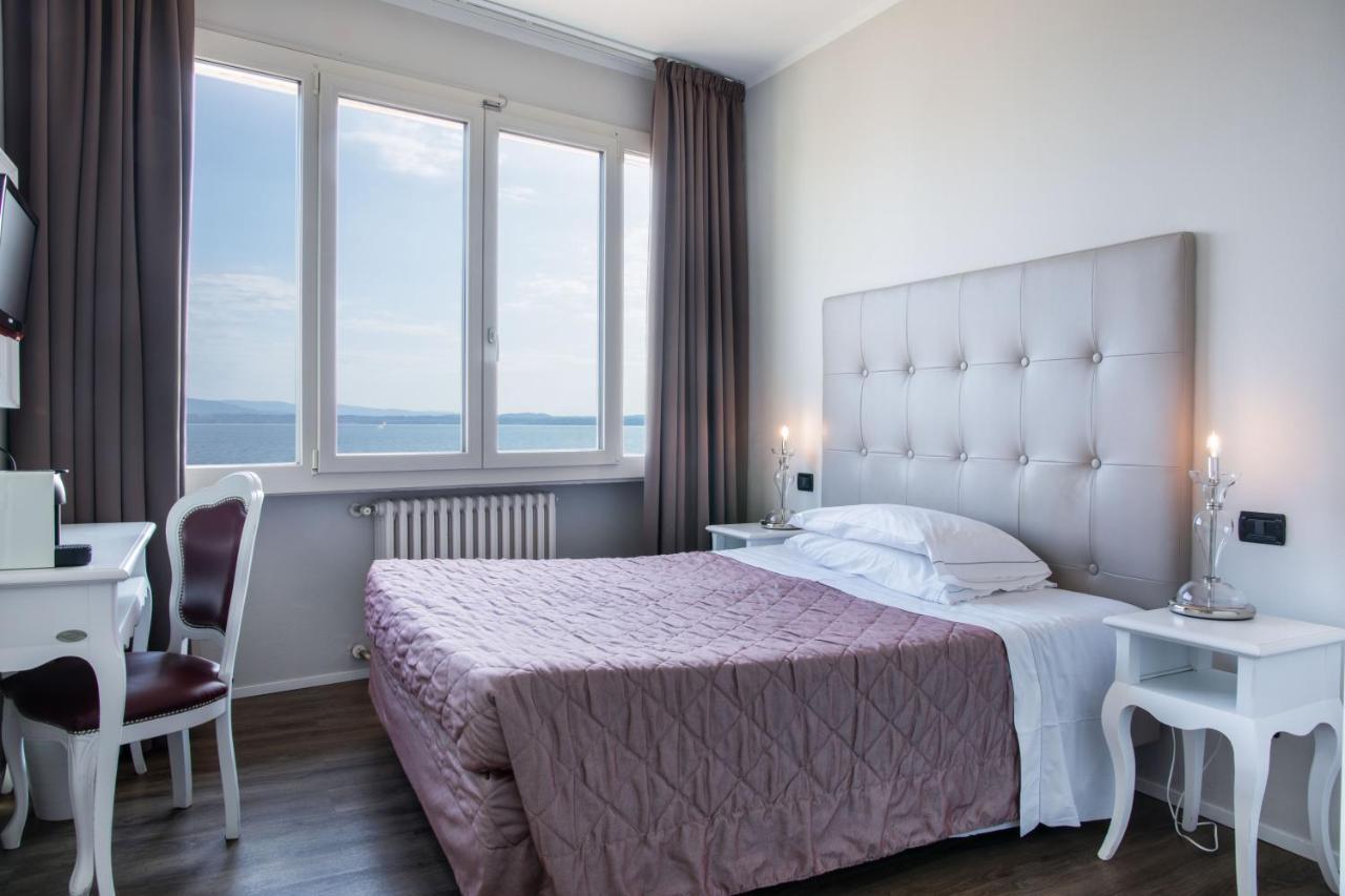 Hotel Degli Oleandri Sirmione Luaran gambar