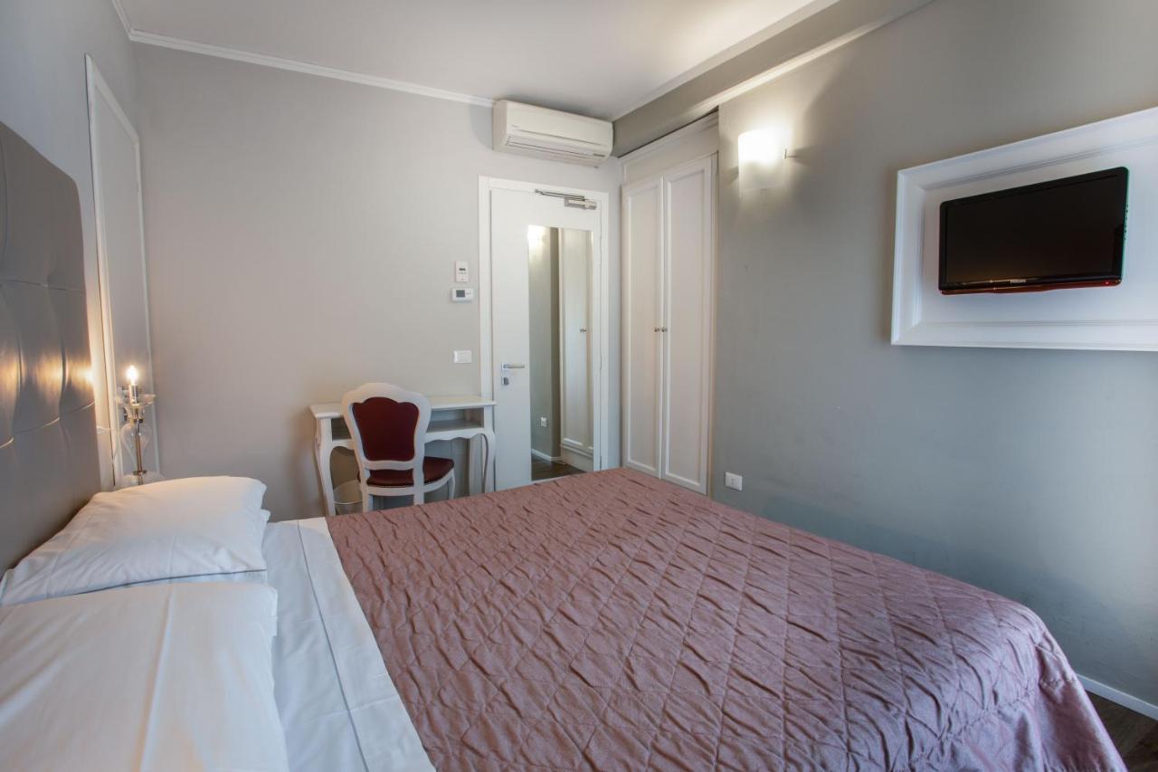 Hotel Degli Oleandri Sirmione Luaran gambar