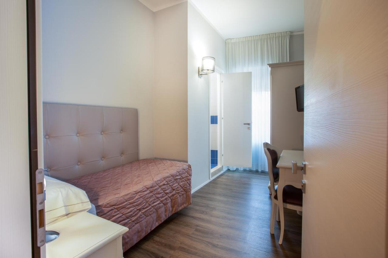 Hotel Degli Oleandri Sirmione Luaran gambar