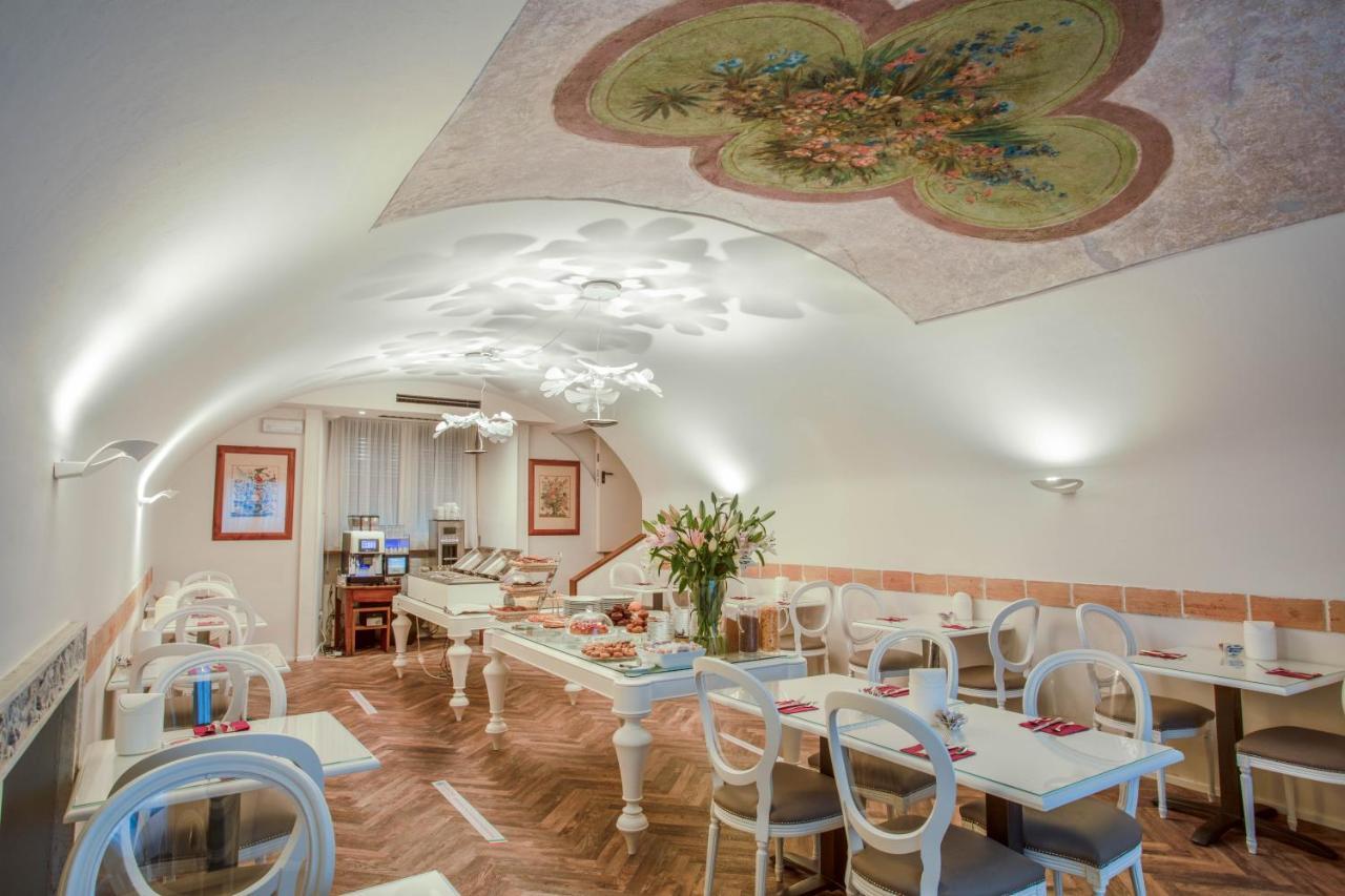 Hotel Degli Oleandri Sirmione Luaran gambar