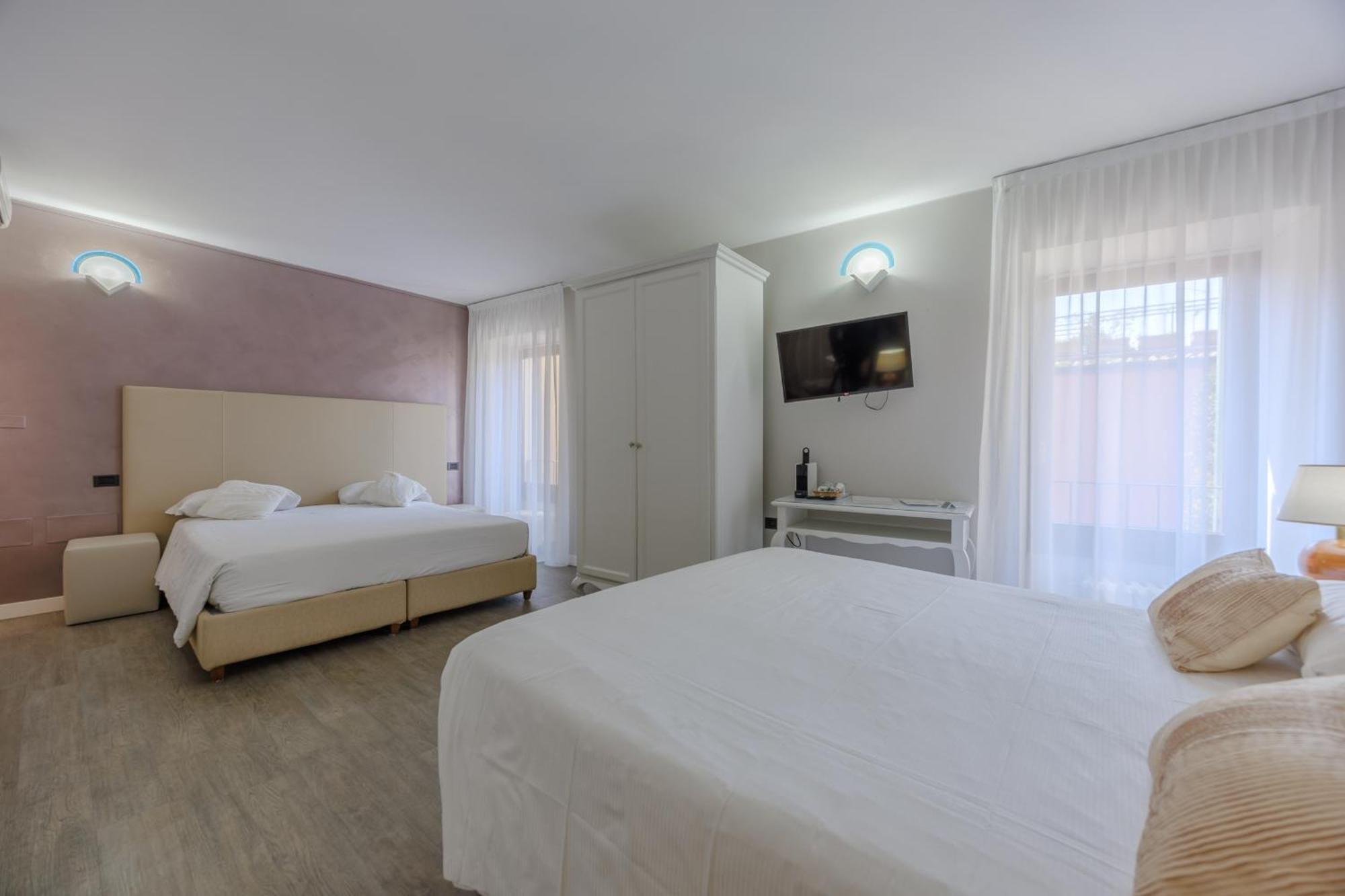 Hotel Degli Oleandri Sirmione Luaran gambar